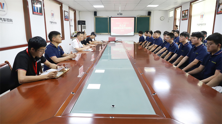 西安萬通汽車學(xué)校成功舉辦車之潔崗前強化班開班典禮，共筑精彩就業(yè)夢